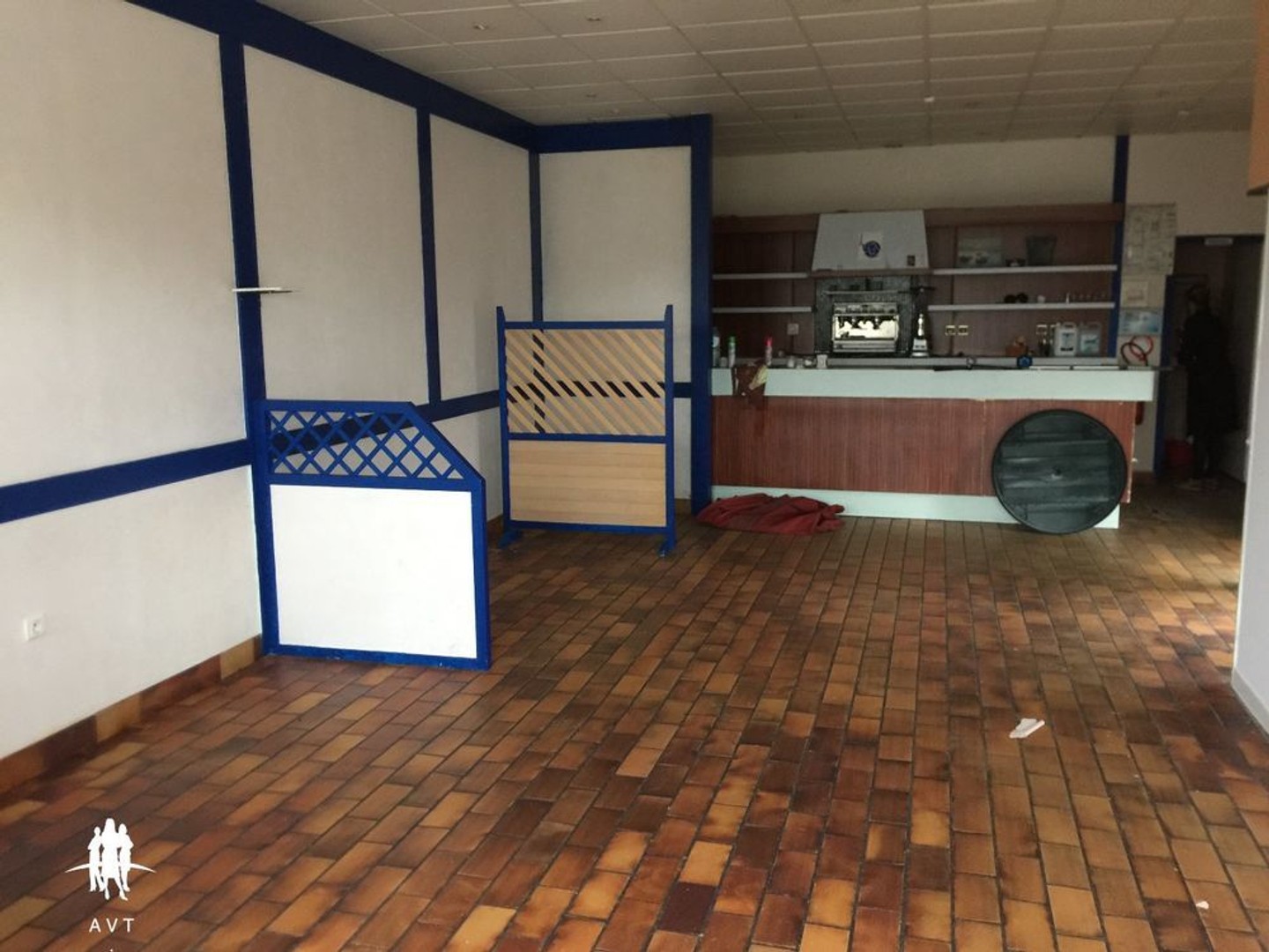 Locaux à vendre - 715m2 - Anet (28260)