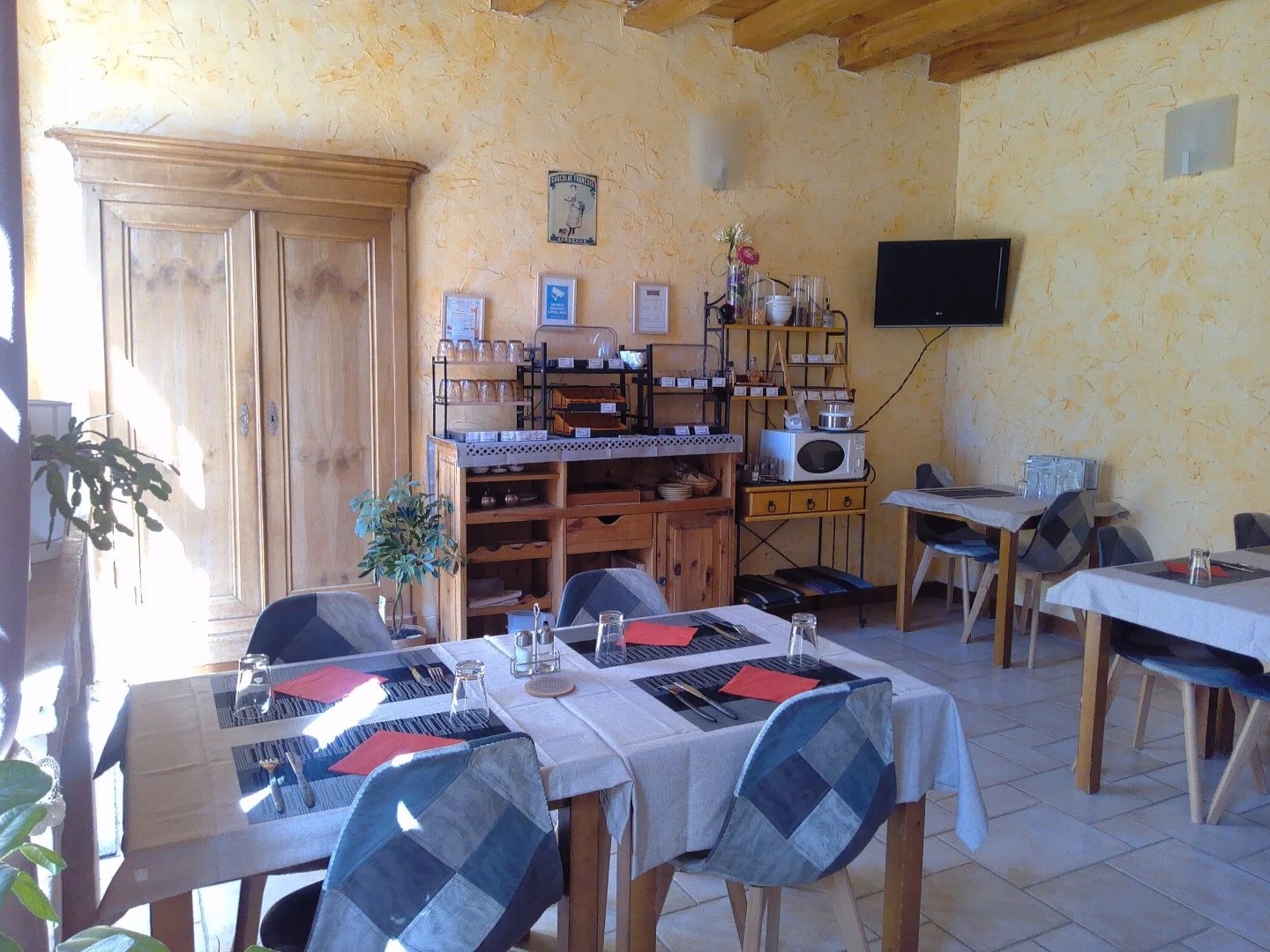 Maison à vendre - 15 pièces - 713m2 - Aulnay (17470)