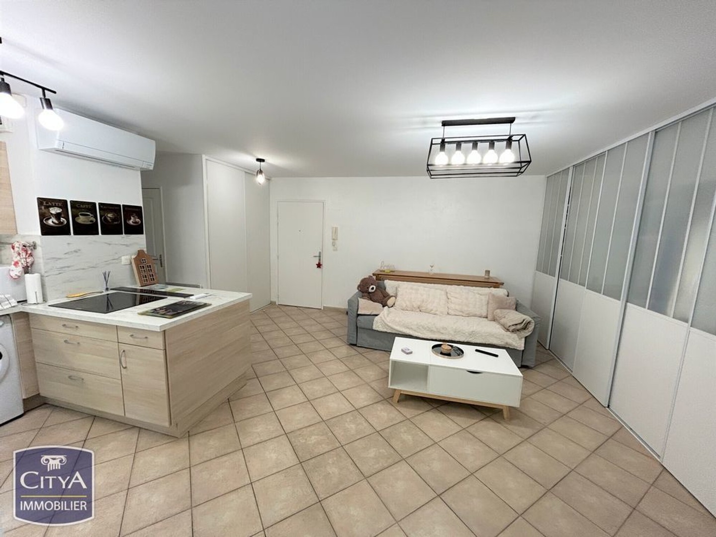Appartement à vendre - 2 pièces - 45m2 - La Seyne-Sur-Mer (83500)