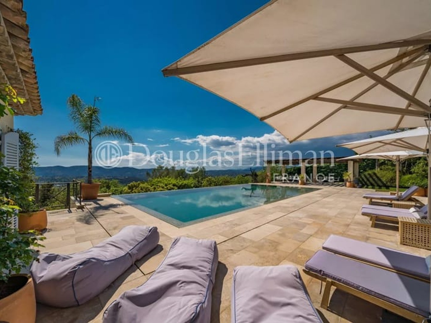 Maison à vendre - 14 pièces - 427m2 - Mouans-Sartoux (06370)