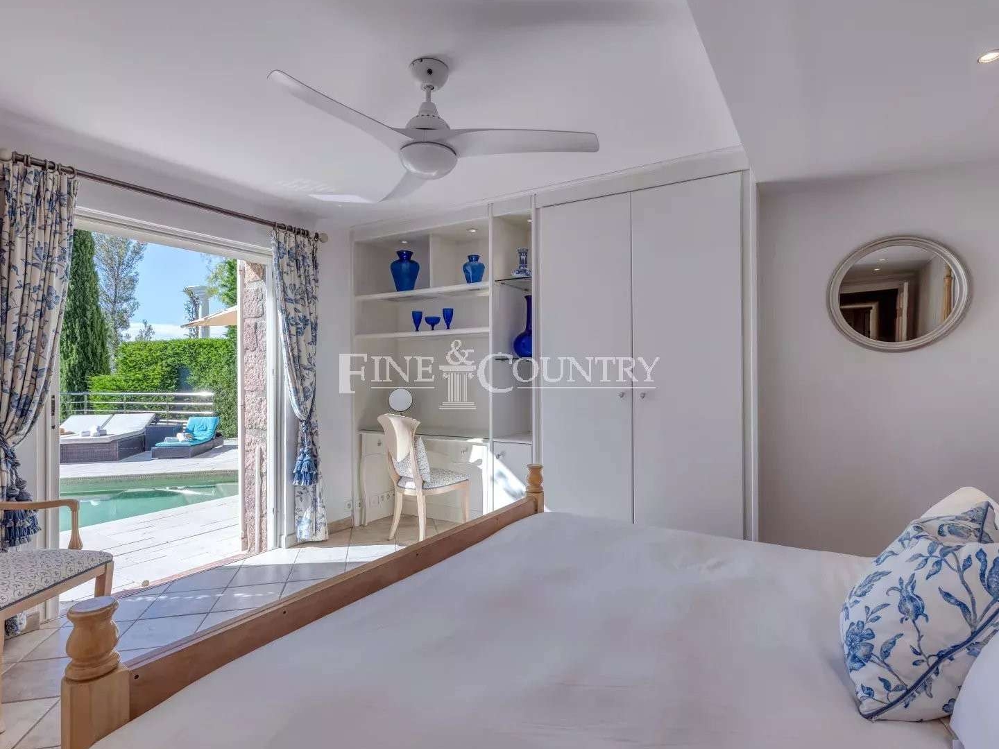 Villa 6 pièces 231 m²