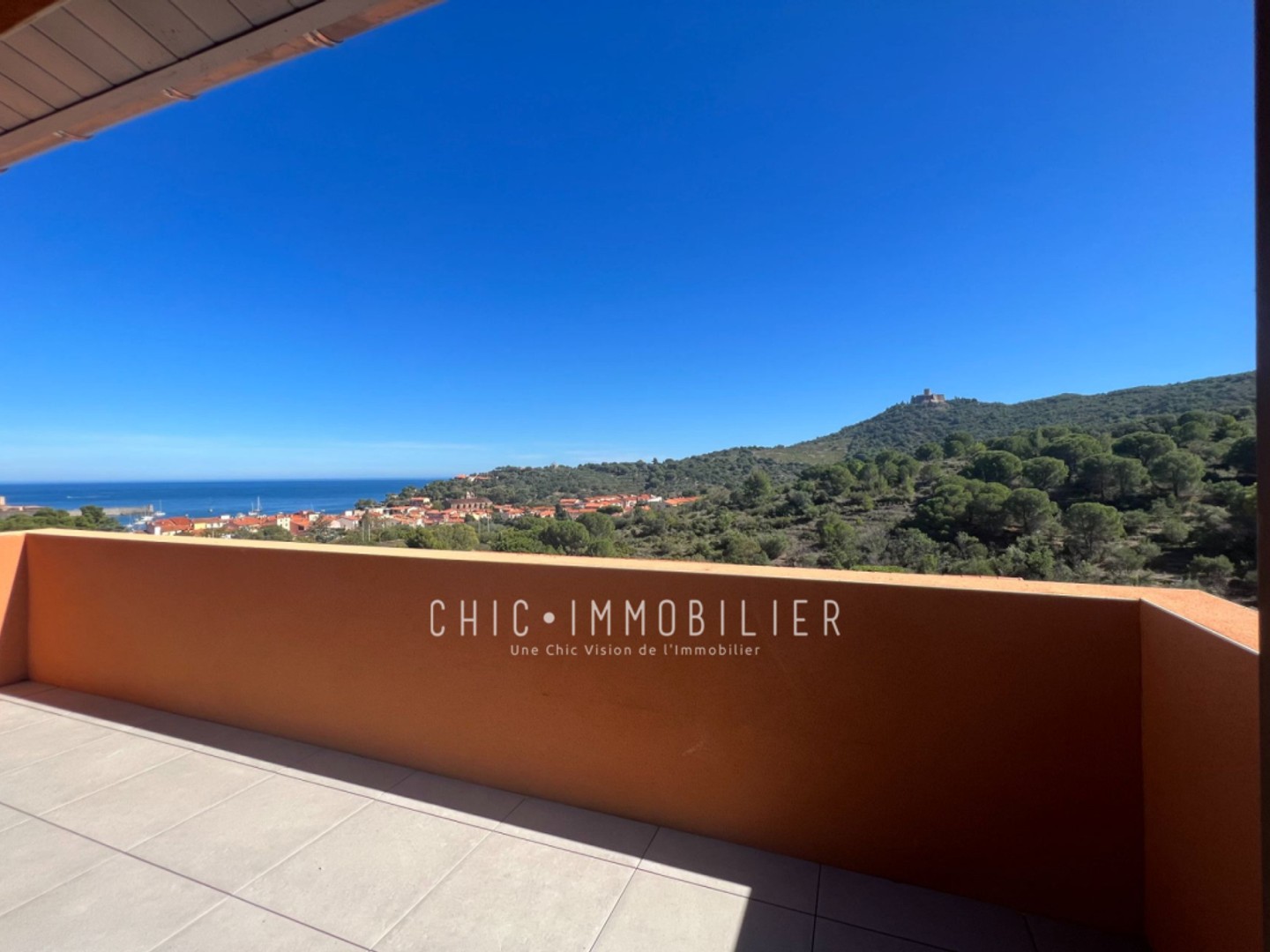 Collioure - Vue Panoramique Mer et Montagne Proche centre