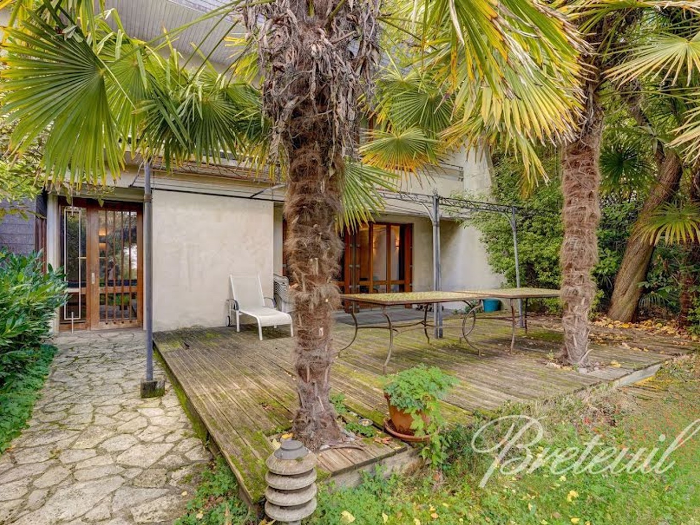 Maison 8 pièces 300 m²