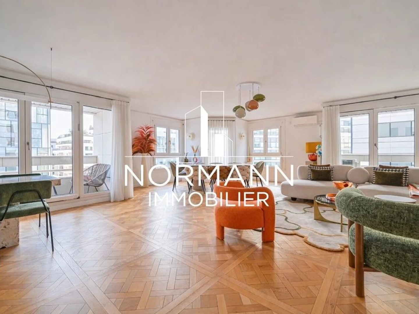 Appartement à vendre - 5 pièces - 133m2 - Levallois-Perret (92300)