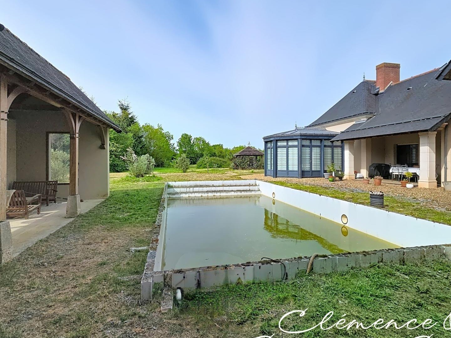 Propriété d'exception de 274 m² à Angrie.