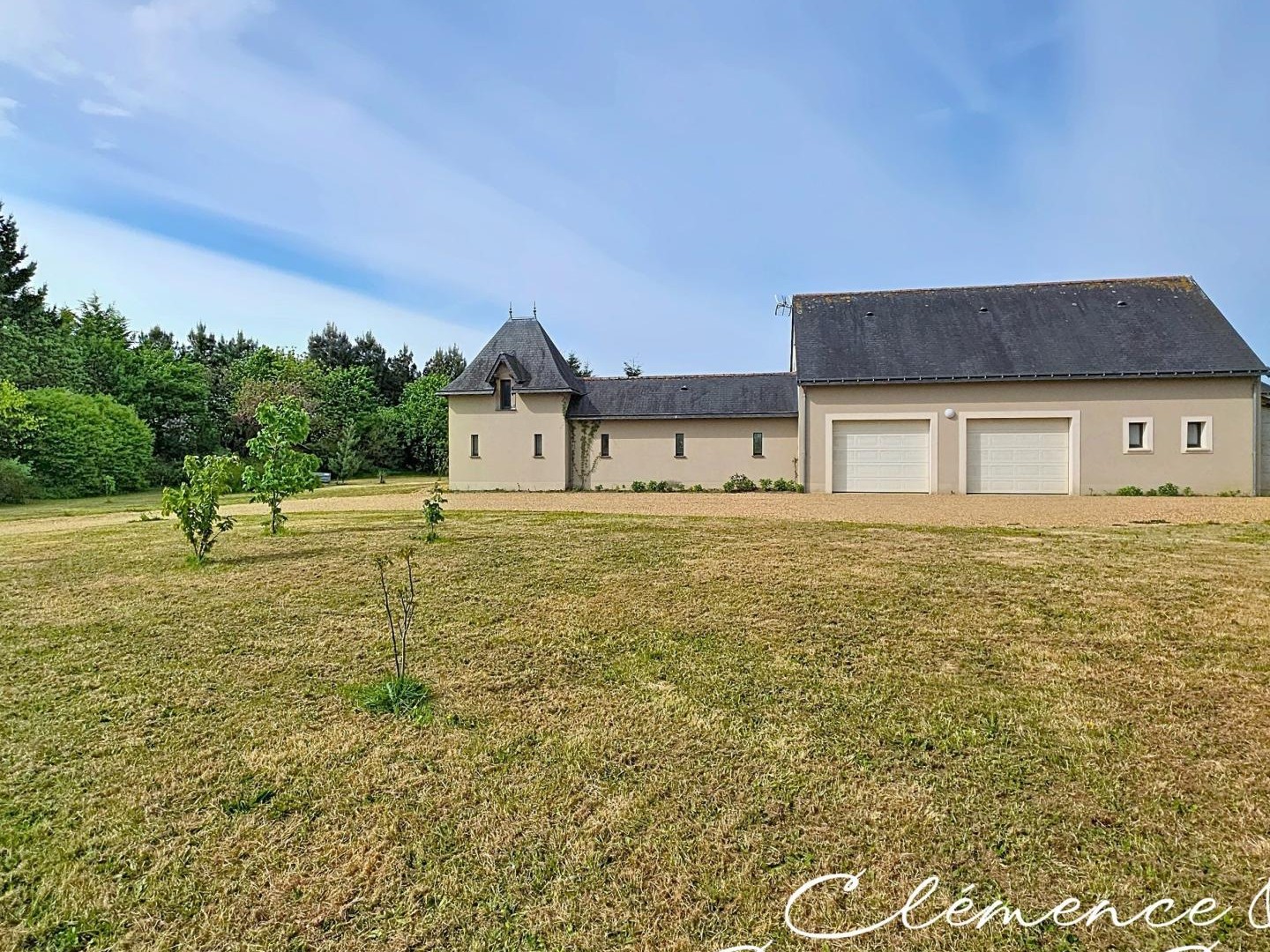 Maison à vendre - 11 pièces - 274m2 - Angrie (49440)