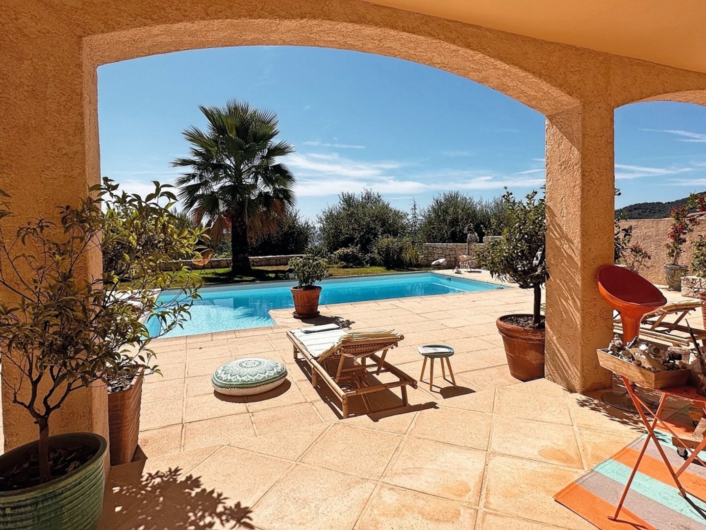 VILLA DE CHARME