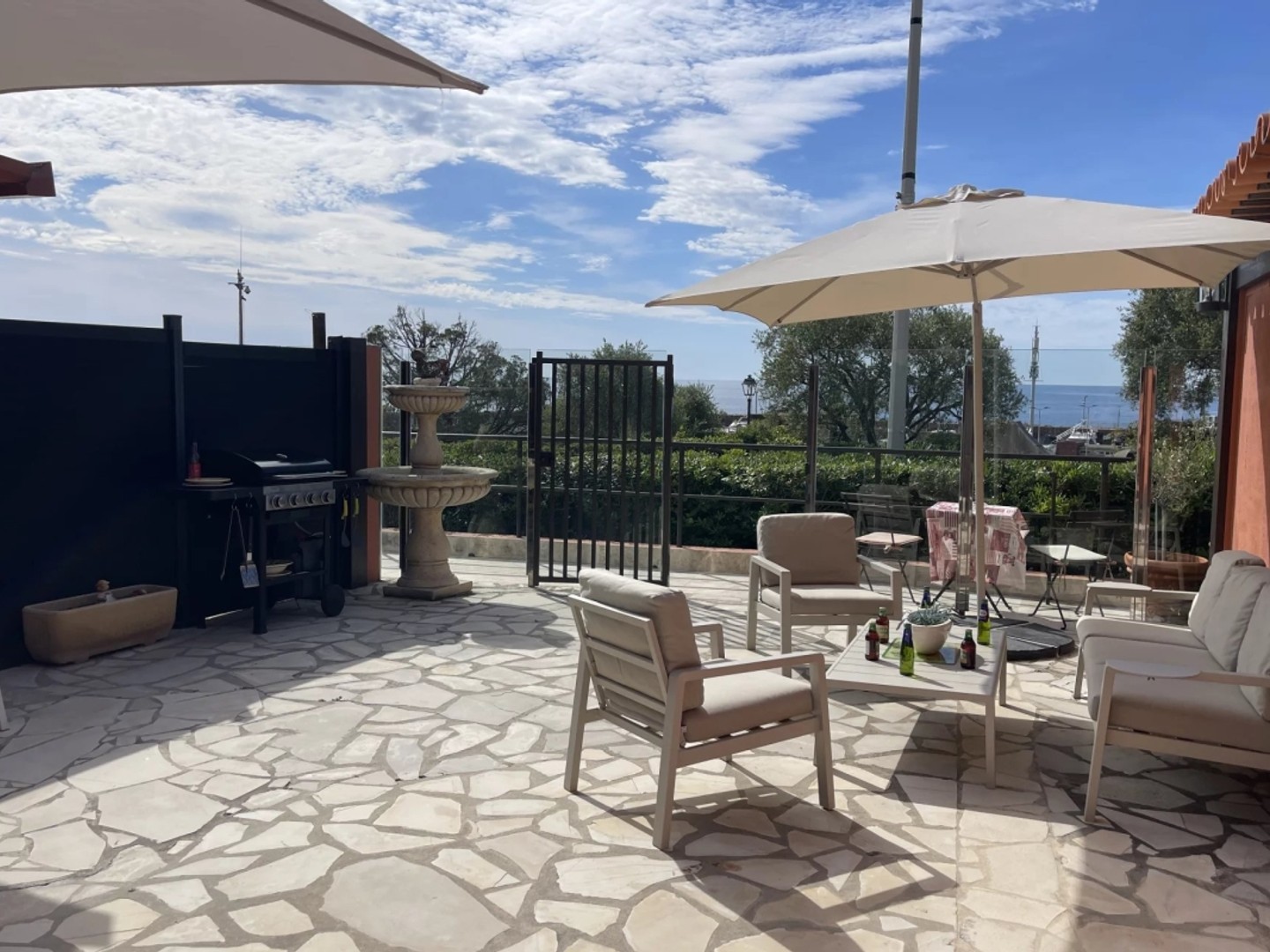 Maison à vendre - 7 pièces - 332m2 - Théoule-Sur-Mer (06590)