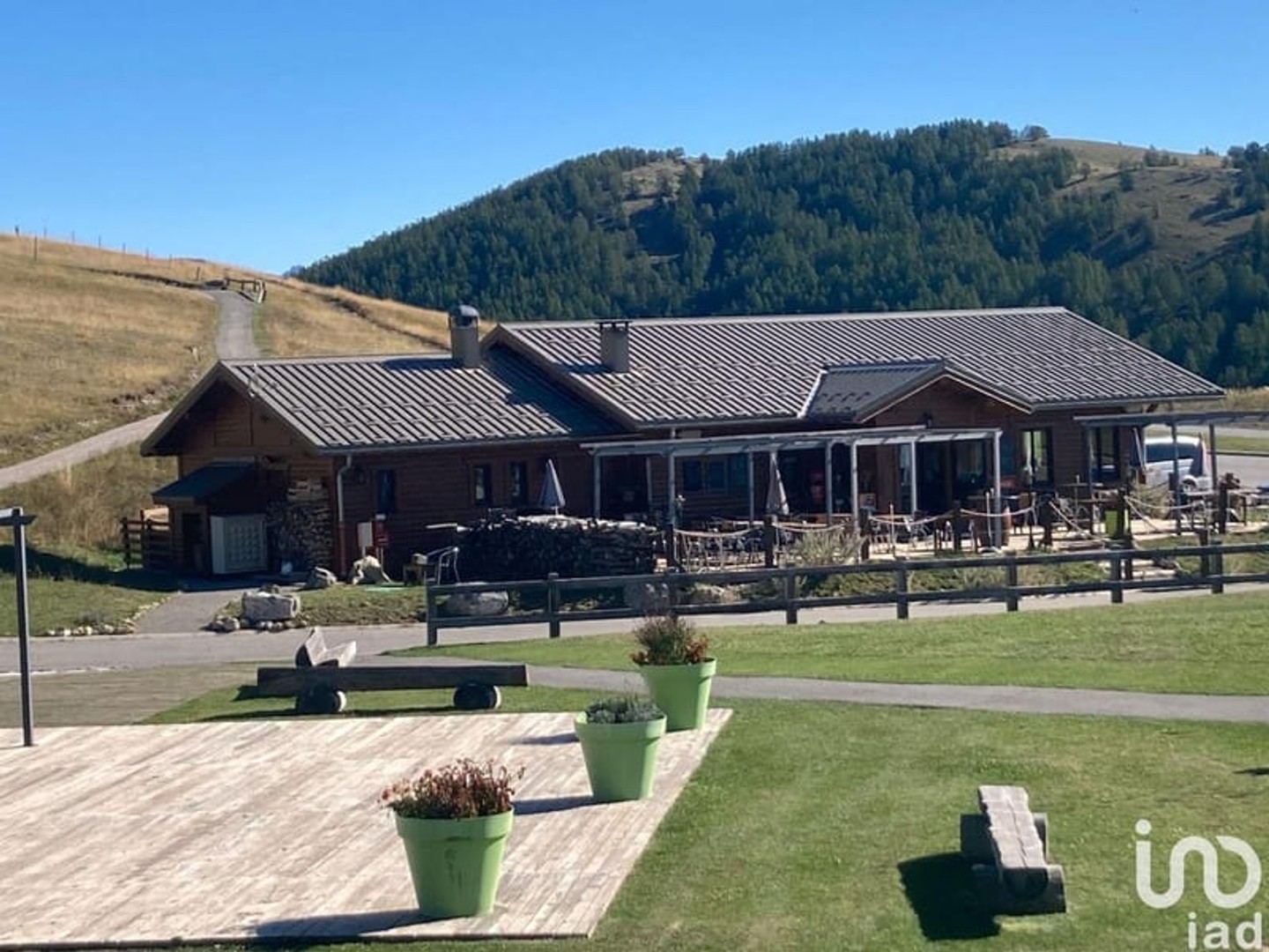 Magasin à vendre - 3 pièces - 157m2 - Péone (06470)