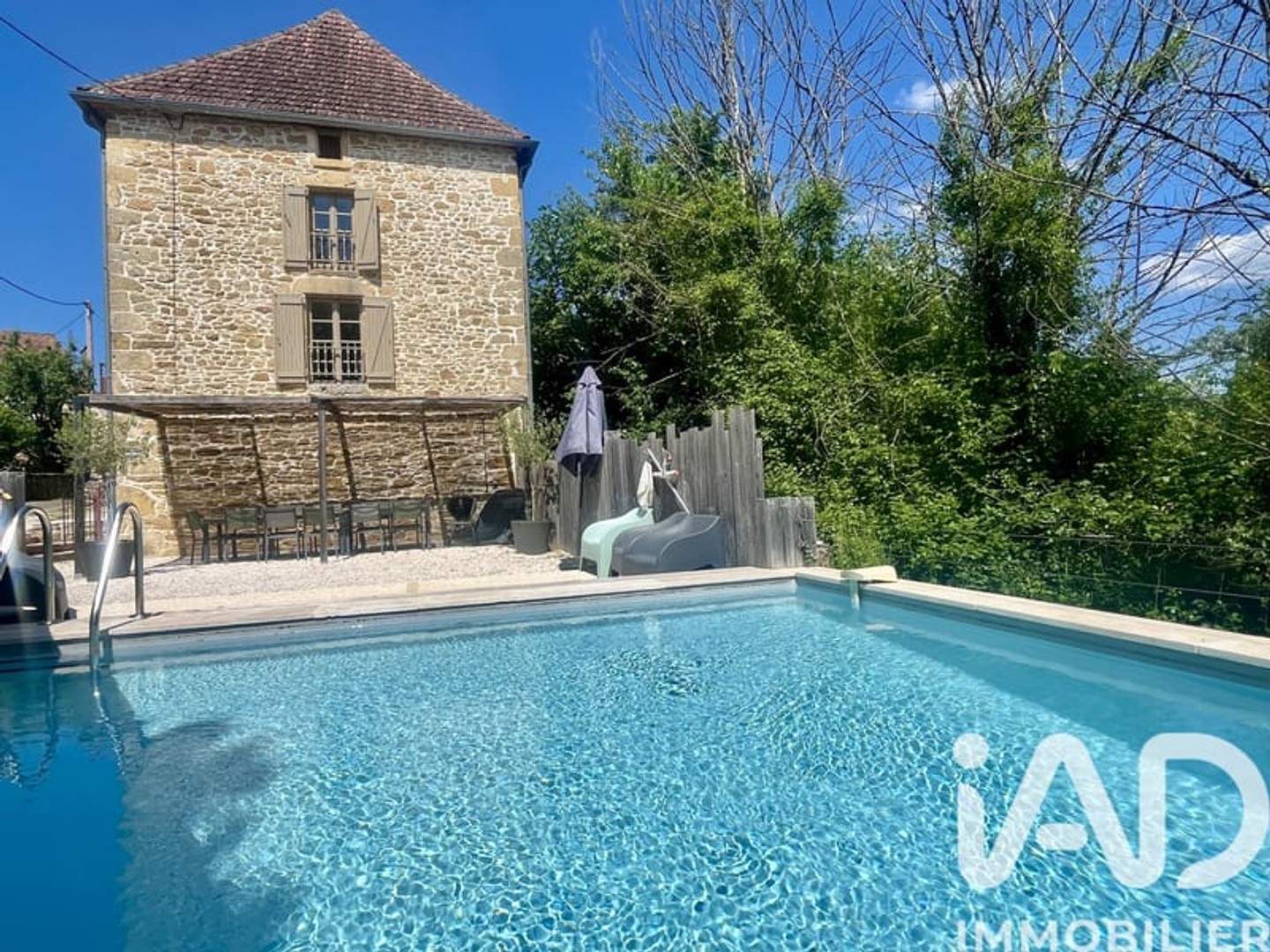 Maison à vendre - 8 pièces - 224m2 - Saint-Julien-De-L... (24370)