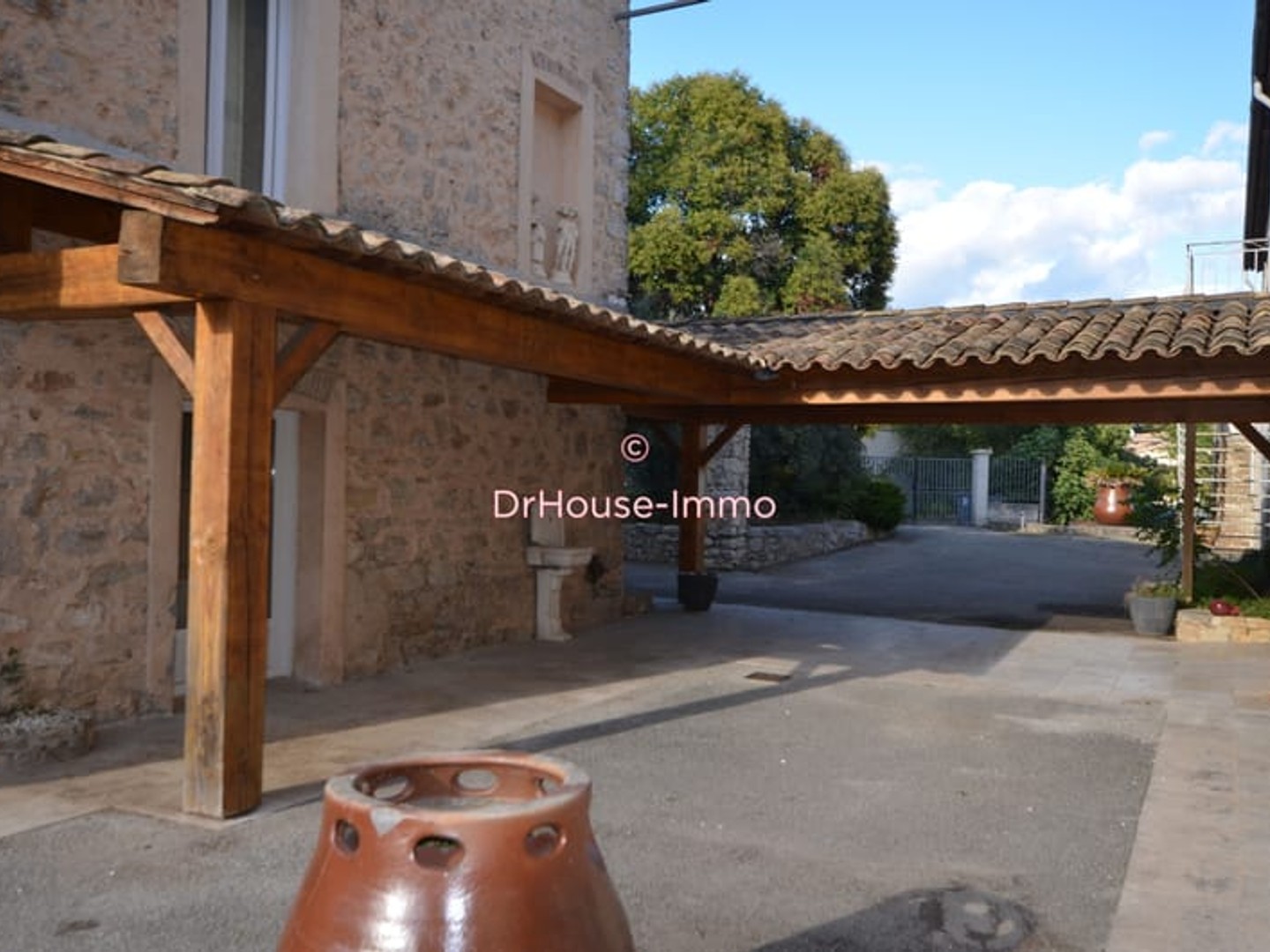 Magasin à vendre - 1665m2 - Draguignan (83300)