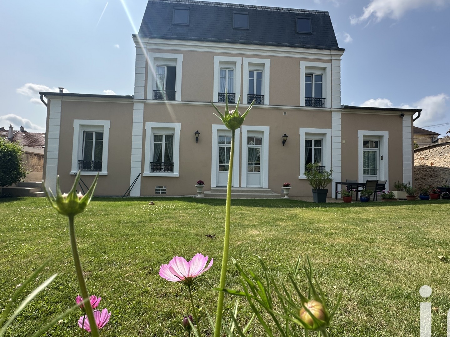 Maison à vendre - 8 pièces - 258m2 - Château-Thierry (02400)
