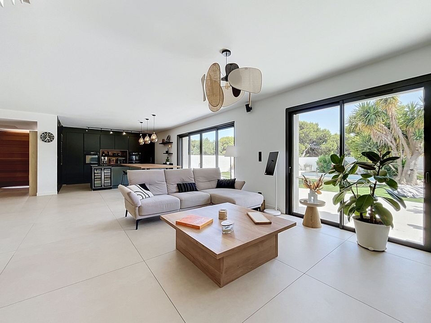CANET EN ROUSSILLON - A VENDRE VILLA CONTEMPORAINE T5 AVEC JARDIN ET GARAGE