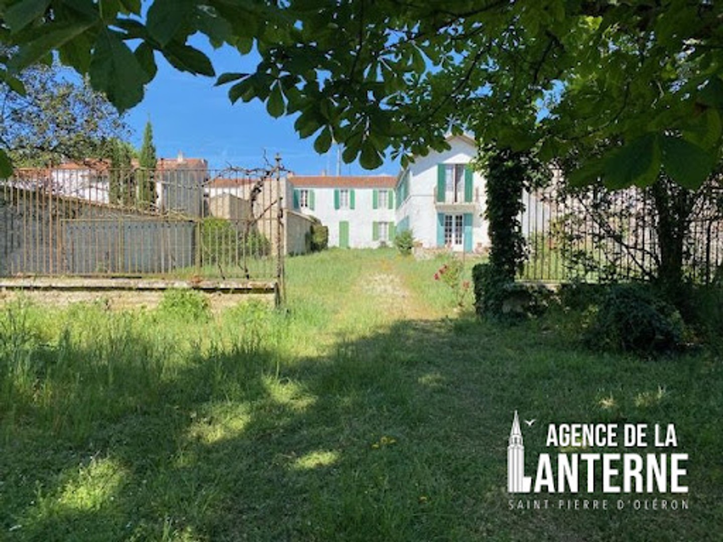 Maison 12 pièces 368 m²