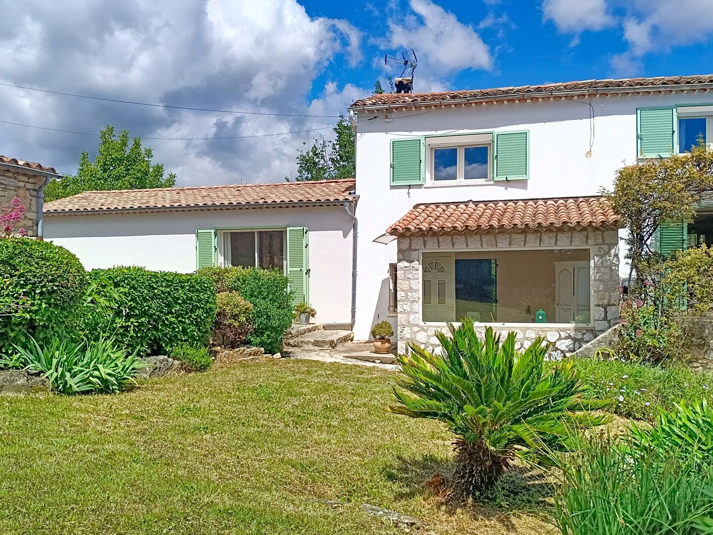 Maison à vendre - 5 pièces - 123m2 - Le Rouret (06650)
