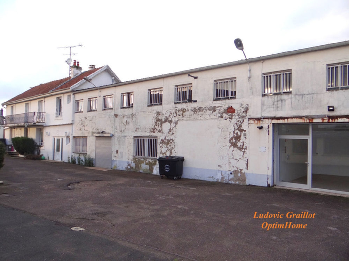 Locaux à vendre - 800m2 - Chaumont (52000)