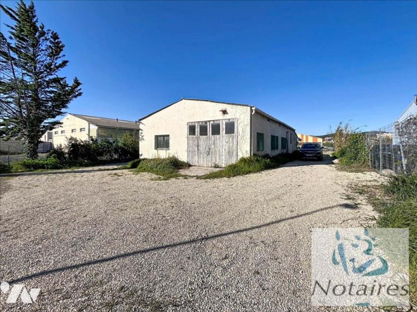 Locaux à vendre - 300m2 - Salon-De-Provence (13300)