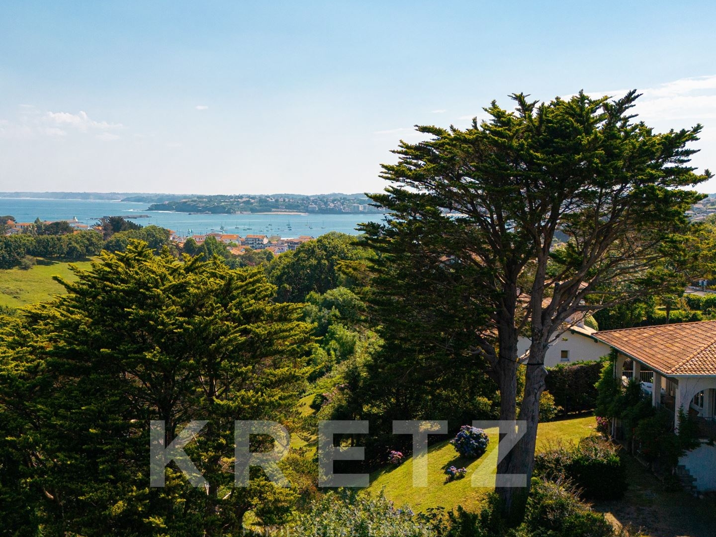Socoa, Une vue à couper le souffle, un potentiel rare : cette villa face à l'océan n'attend que sa r