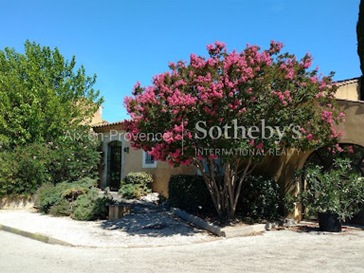 Maison à vendre - 5 pièces - 150m2 - Mallemort (13370)