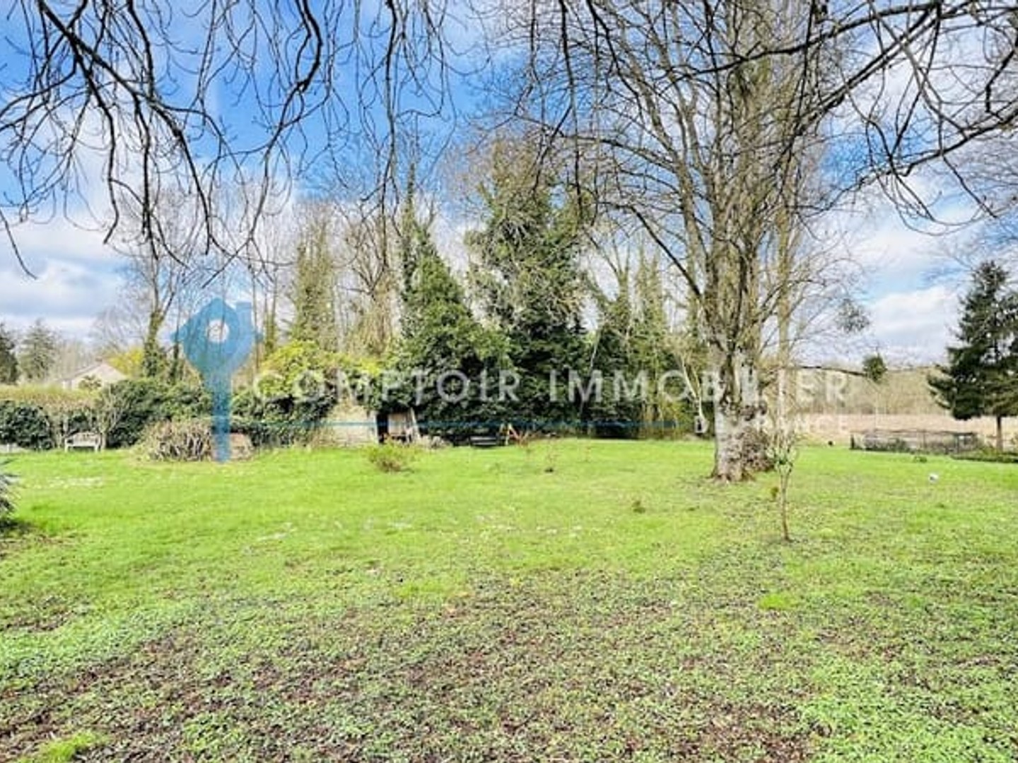 Terrain à vendre - 2170m2 - Vayres-Sur-Essonne (91820)