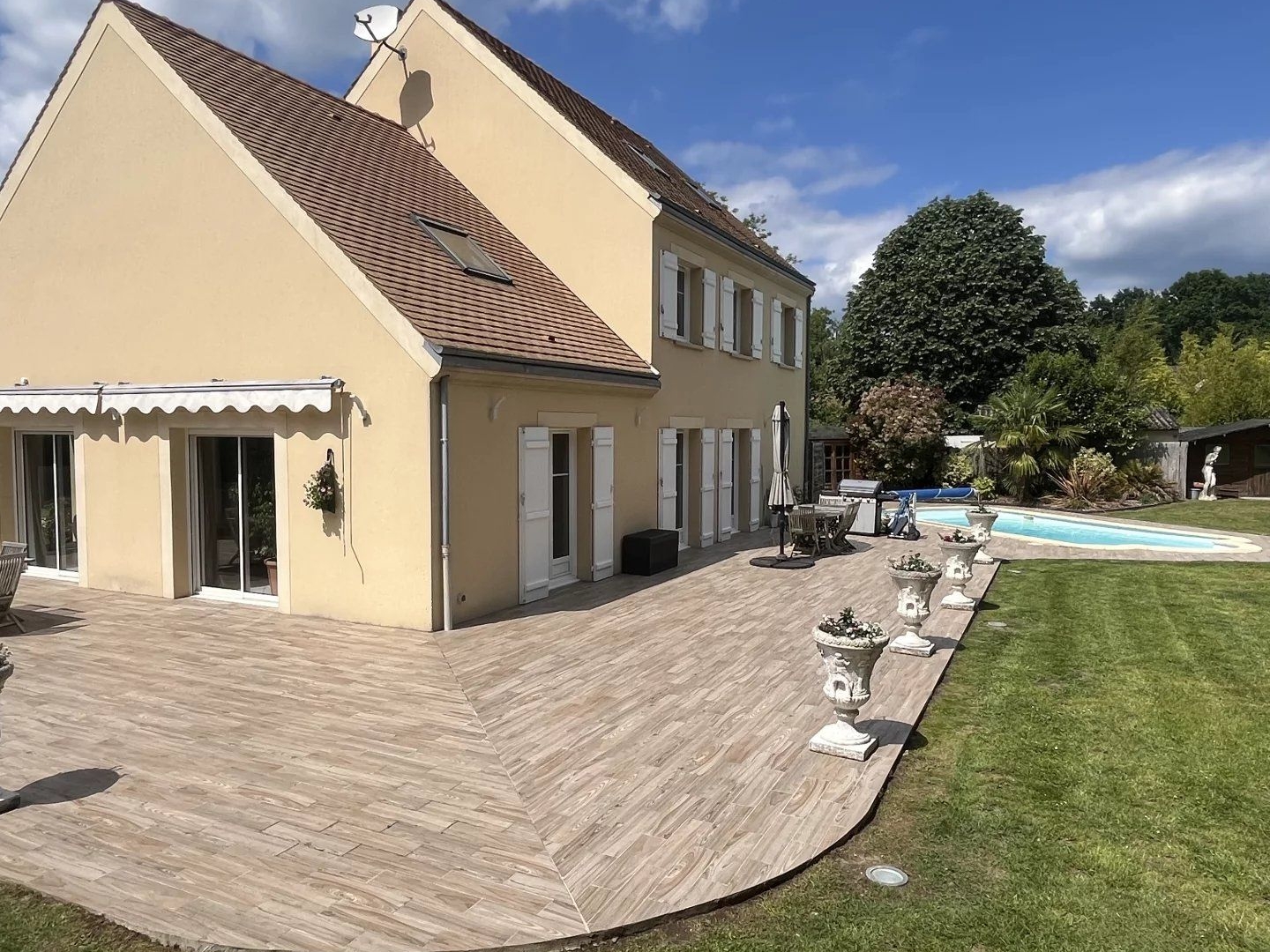 Maison à vendre - 7 pièces - 245m2 - Les Bréviaires (78610)