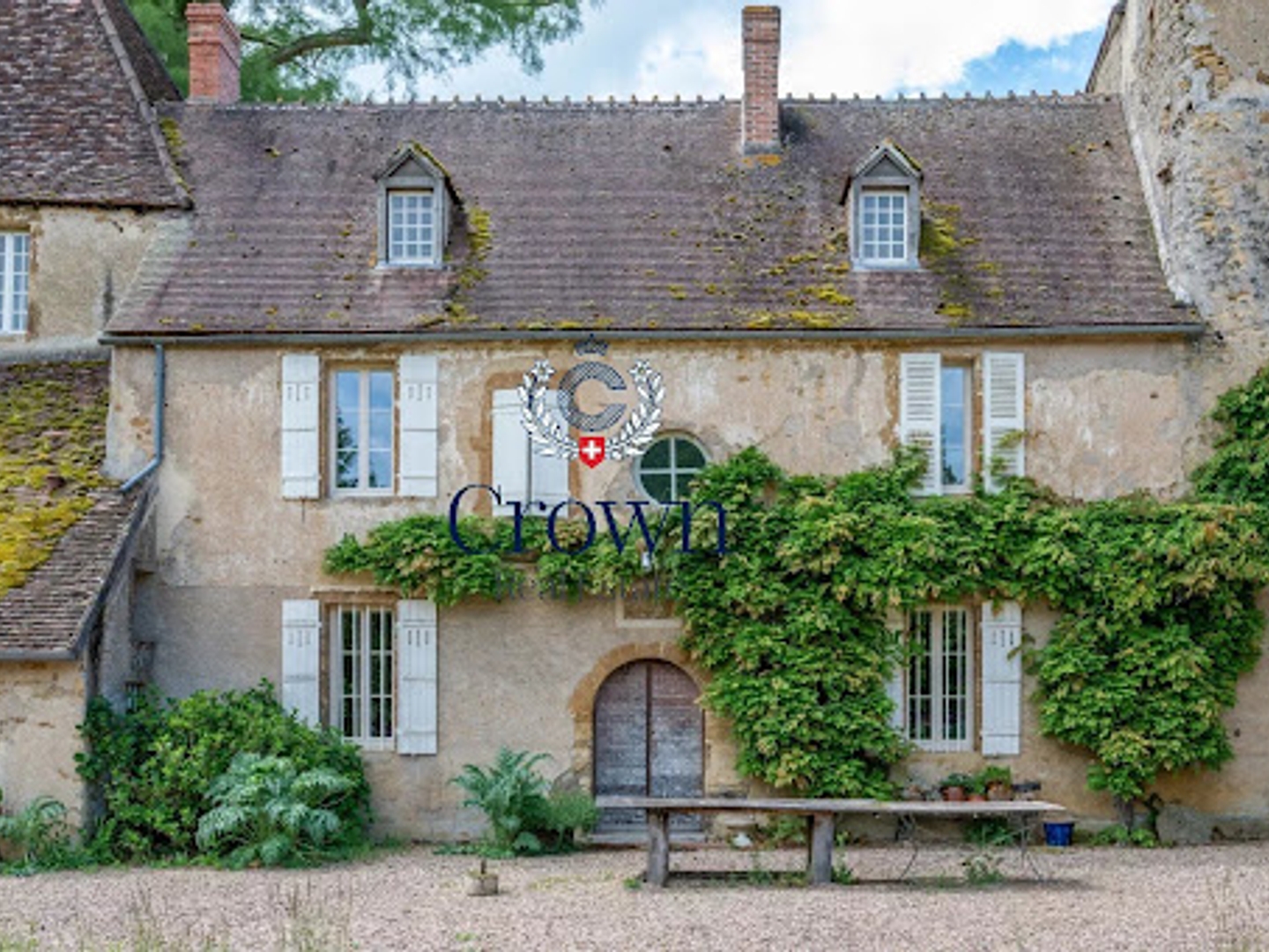 Château 8 pièces 285 m²
