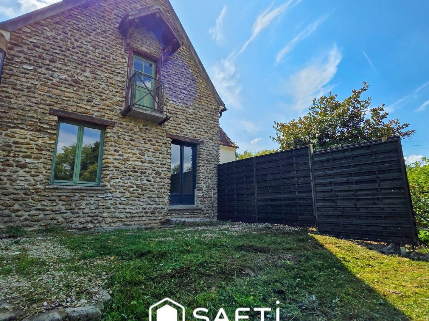 MAISON 4 P- 115M²- 2/4 CHAMBRES- 700M PARCELLE