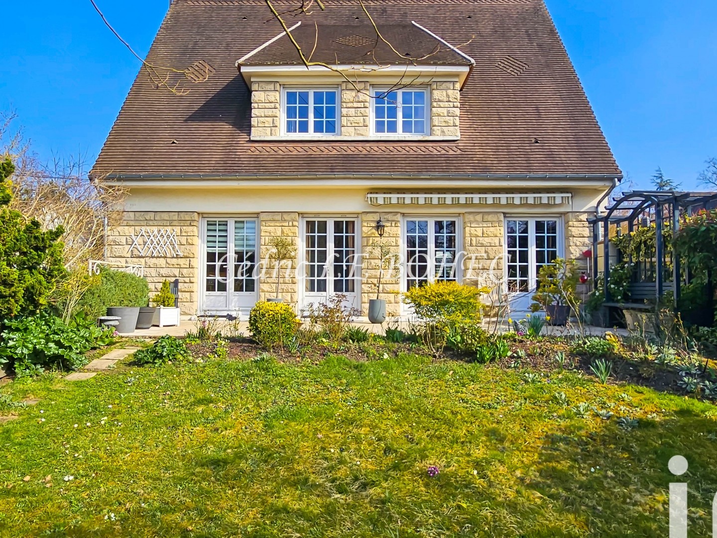 Maison 6 pièces 160 m²