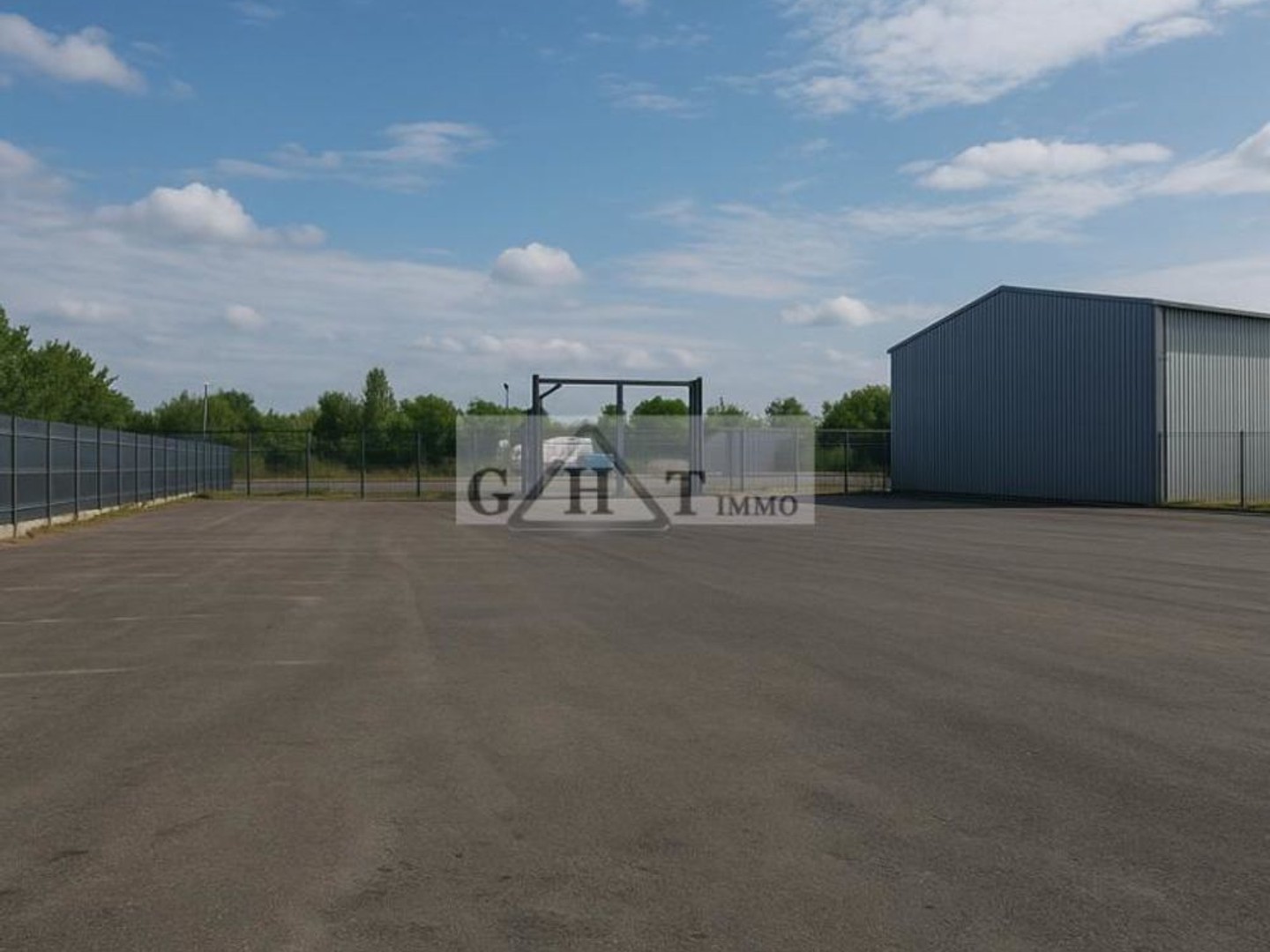 Magasin à vendre - 2300m2 - Argenteuil (95100)