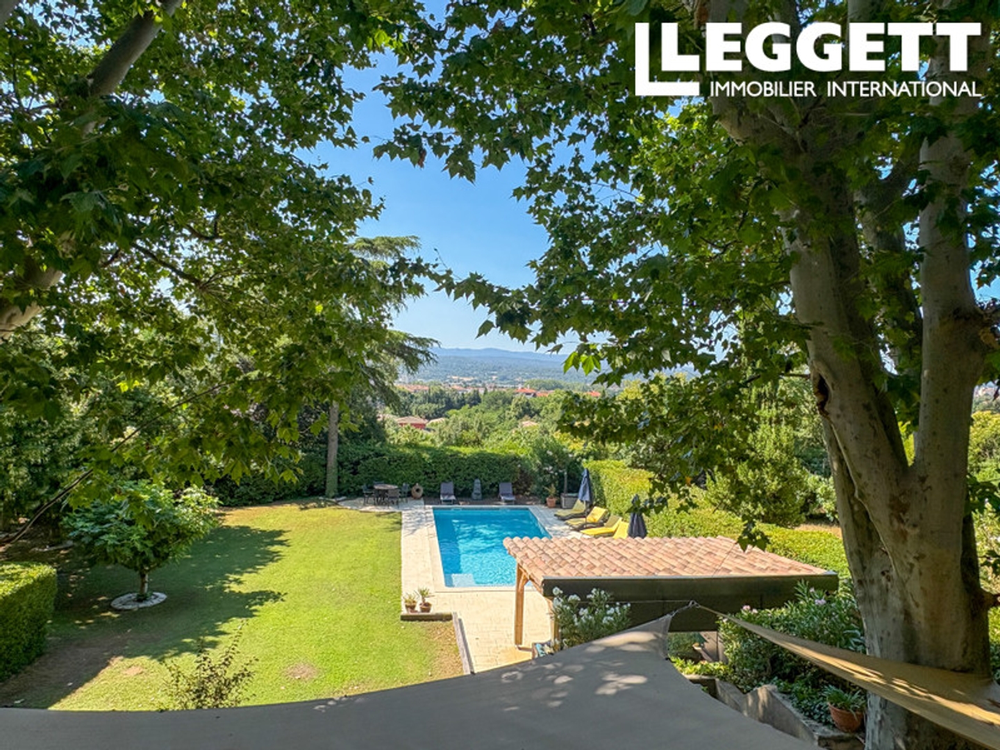 Maison à vendre - 6 pièces - 183m2 - Aix-En-Provence (13090)
