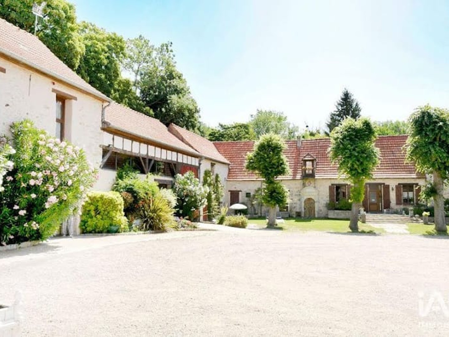 Maison à vendre - 1517m2 - Étréchy (91580)