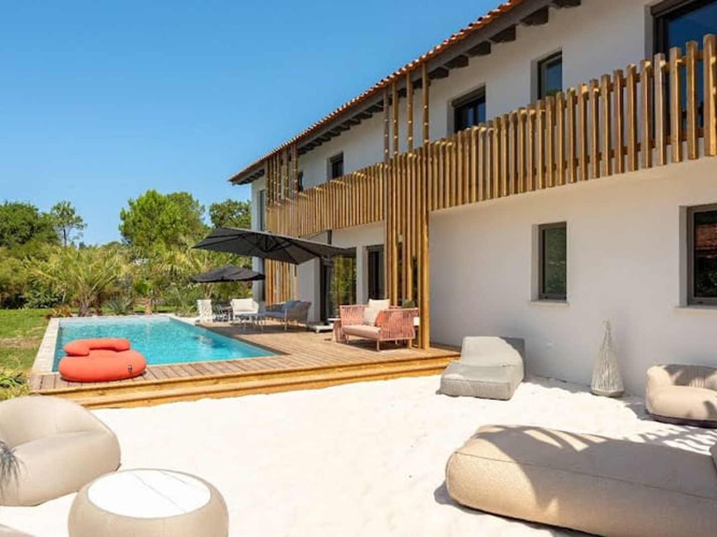 Maison 8 pièces 300 m²