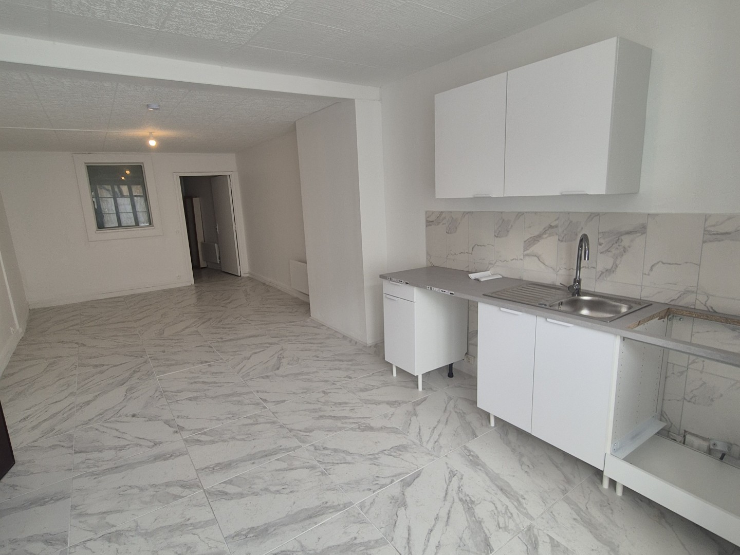 Immeuble à vendre - 200m2 - La Ferté-Gaucher (77320)