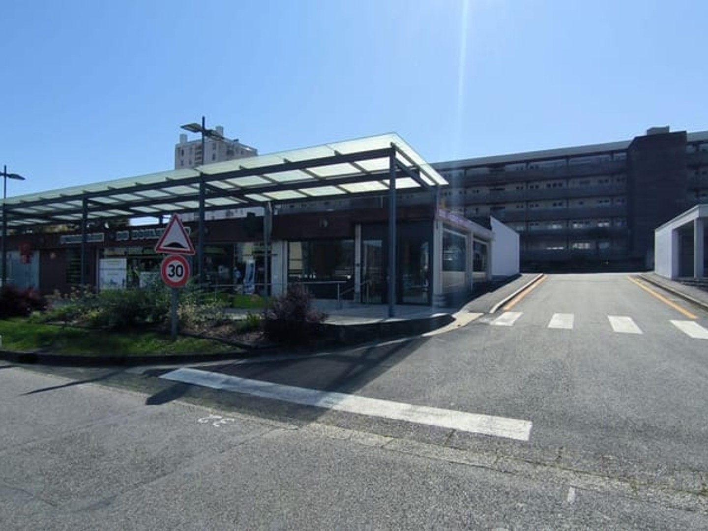 Magasin à vendre - 171m2 - Mourenx (64150)