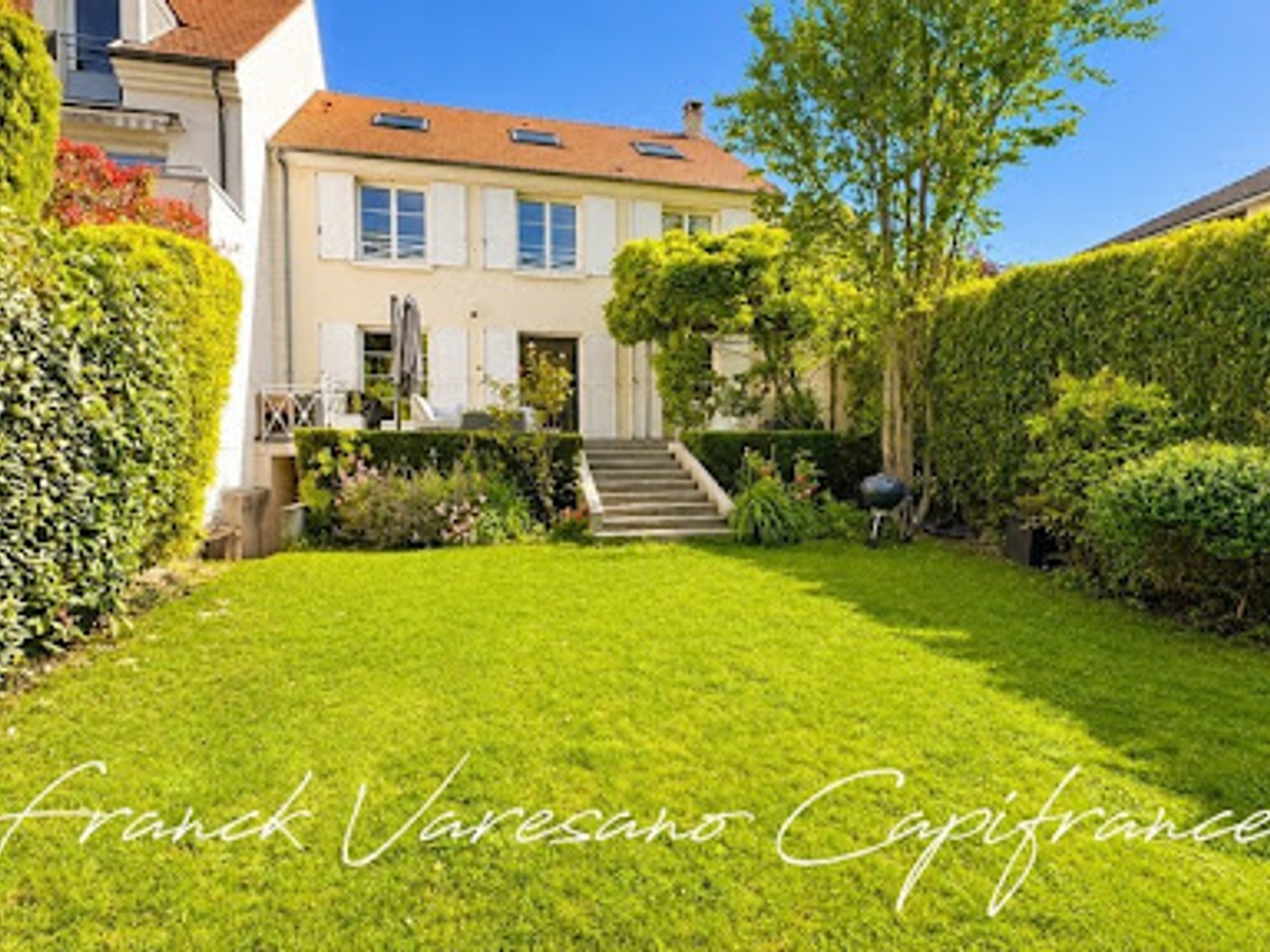 Maison à vendre - 7 pièces - 236m2 - Noisy-Le-Roi (78590)