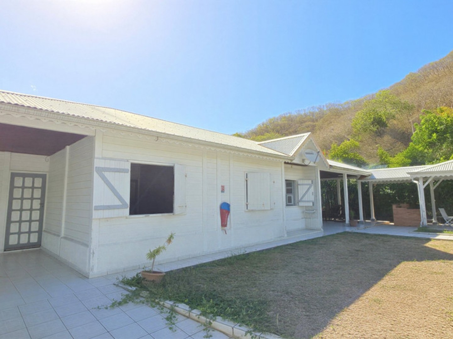 Maison à vendre - 8 pièces - 177m2 - Le Carbet (97221)