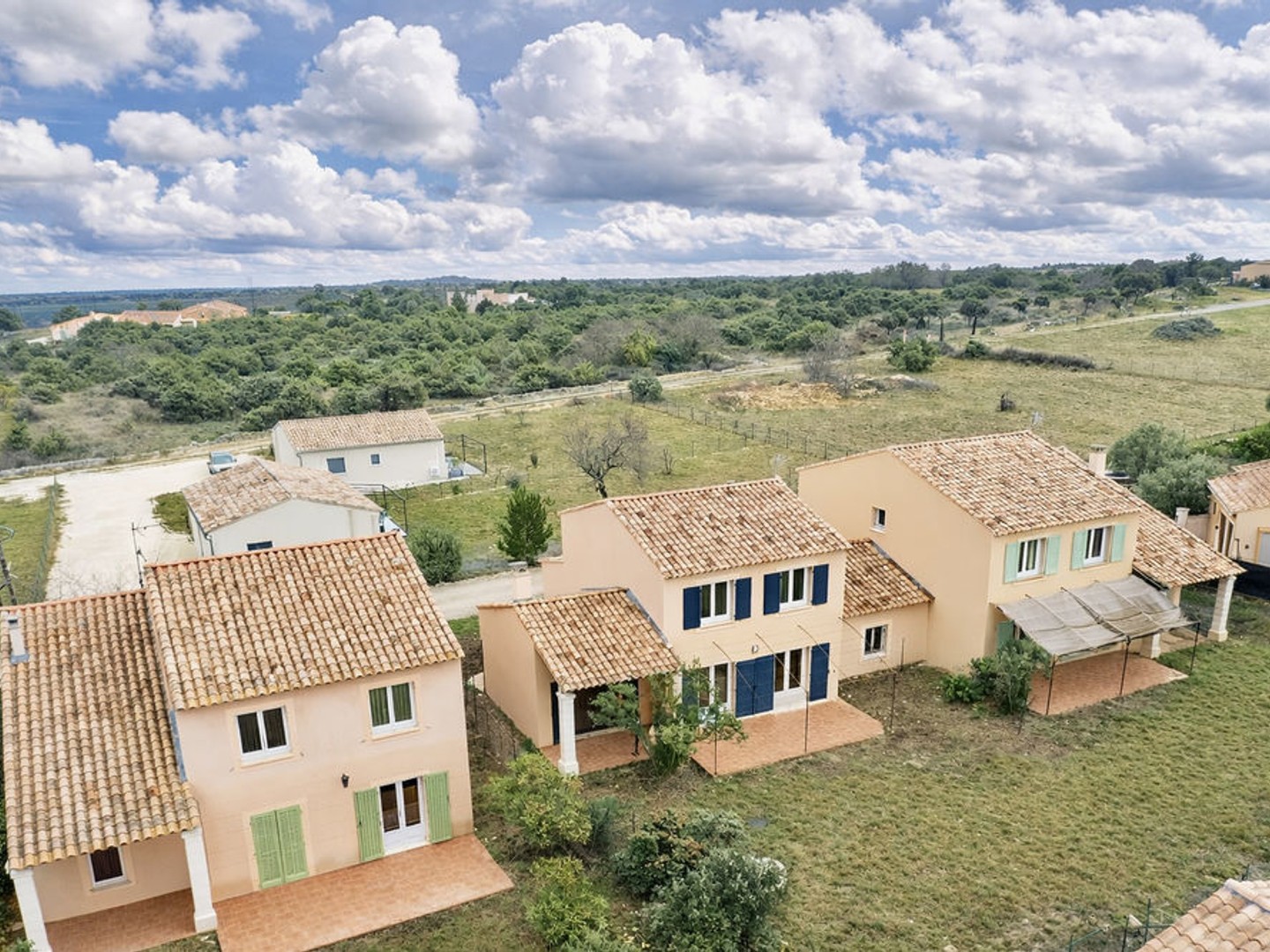 Immeuble à vendre - 348m2 - Saint-Remèze (07700)
