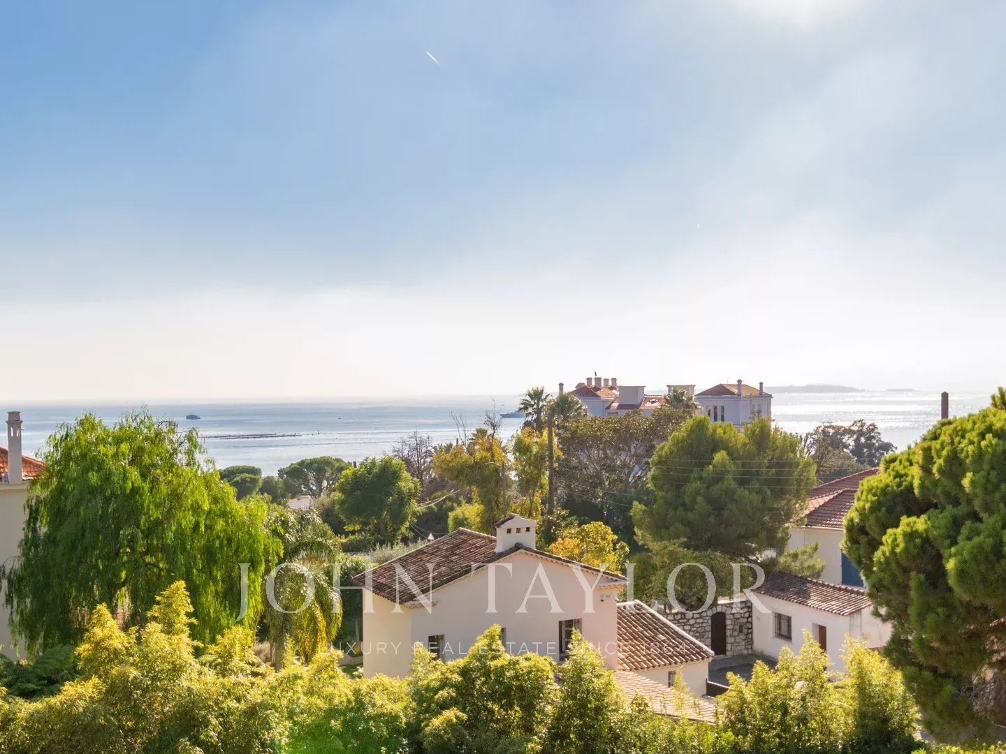 Maison à vendre - 300m2 - Antibes (06160)