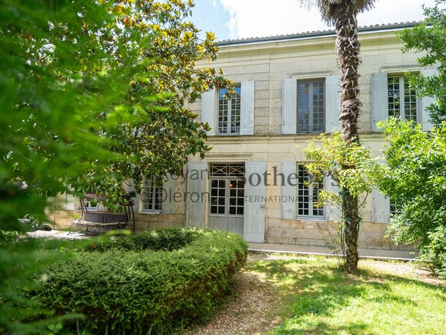 Maison à vendre - 14 pièces - 550m2 - Pessines (17810)