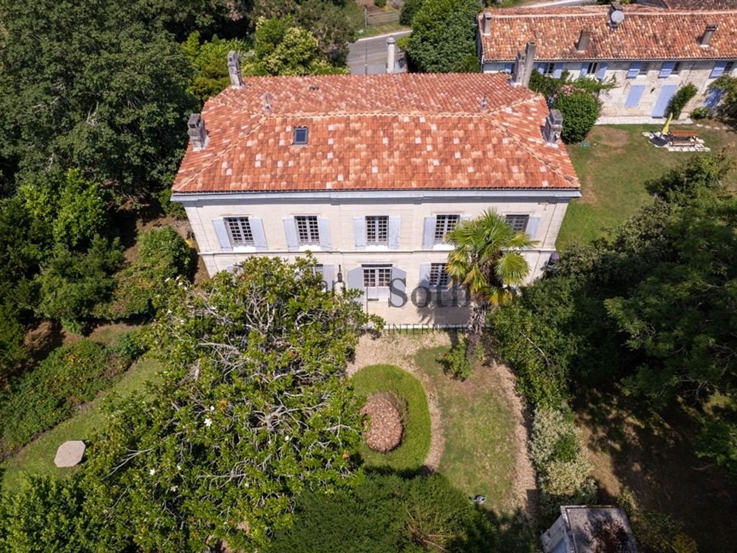 Maison à vendre - 14 pièces - 550m2 - Pessines (17810)