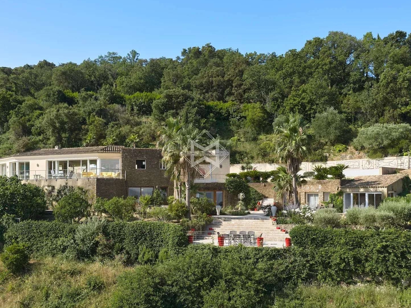 Villa 14 pièces 376 m²