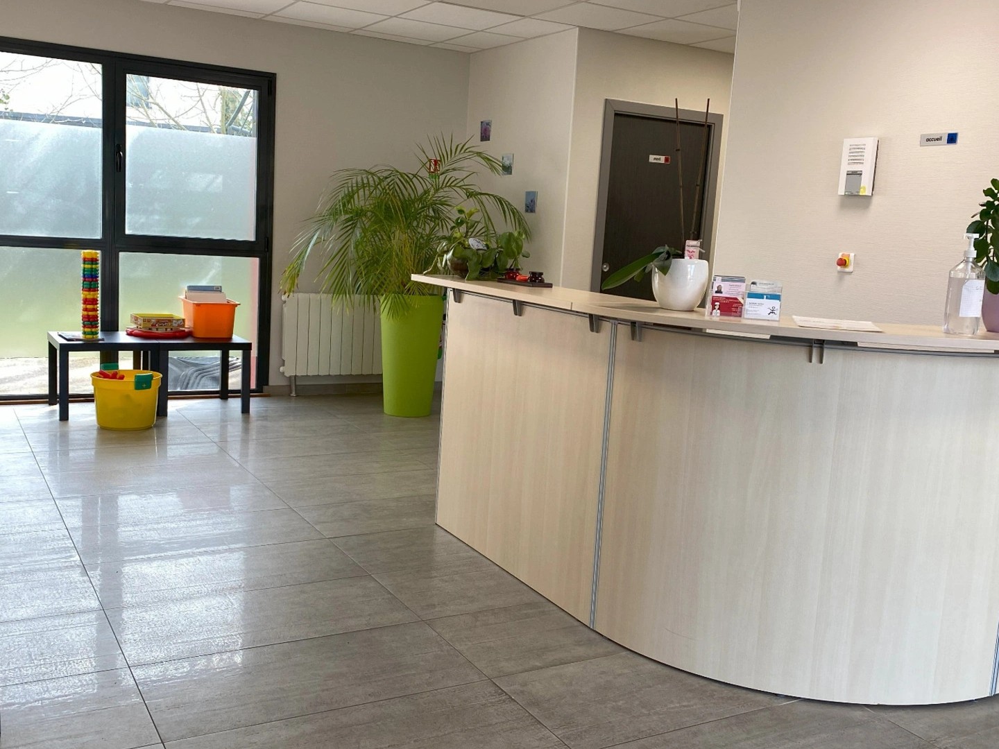 Magasin à vendre - 7 pièces - 337m2 - Isneauville (76230)