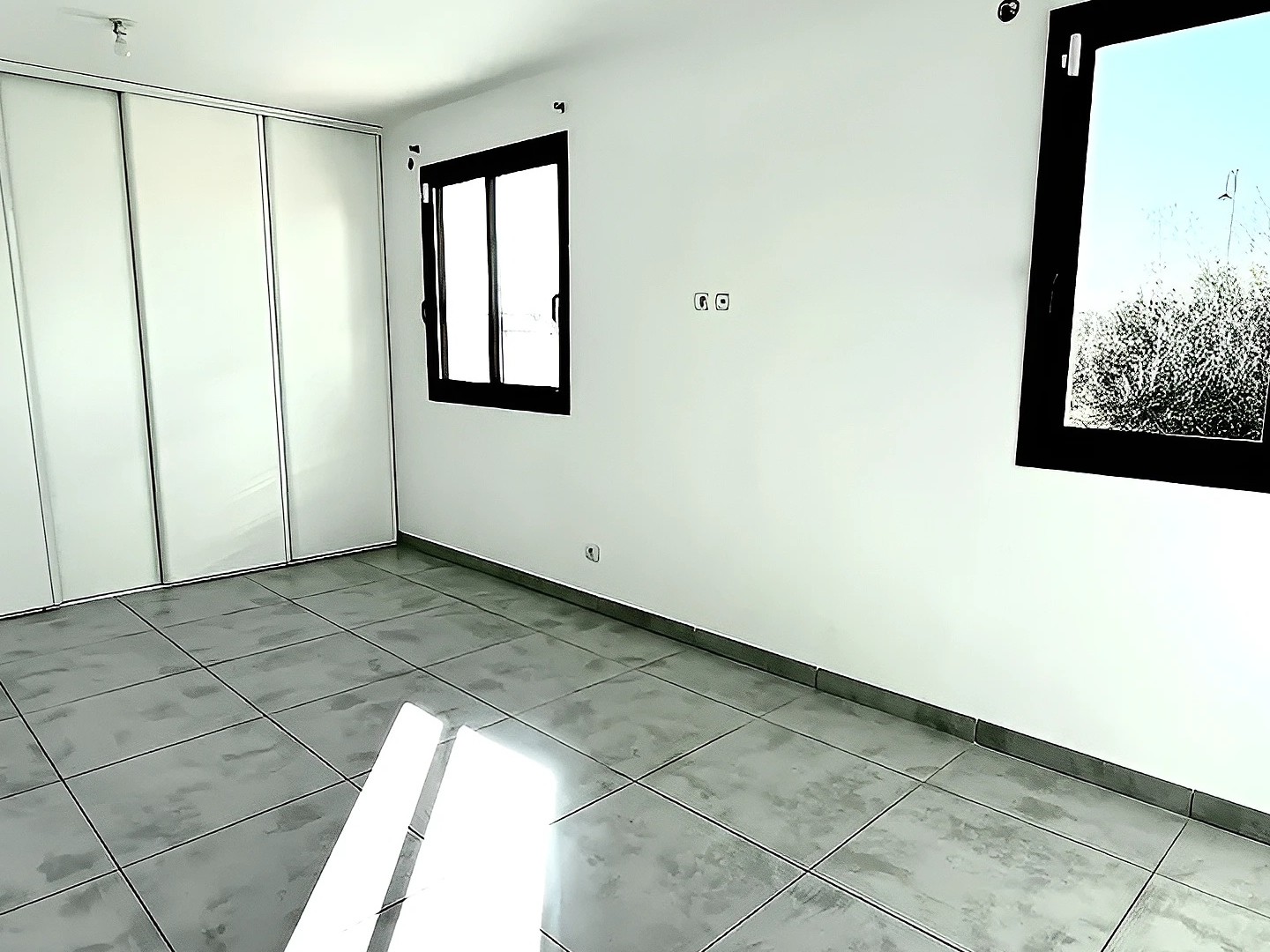 Maison à vendre - 5 pièces - 184m2 - Bernis (30620)