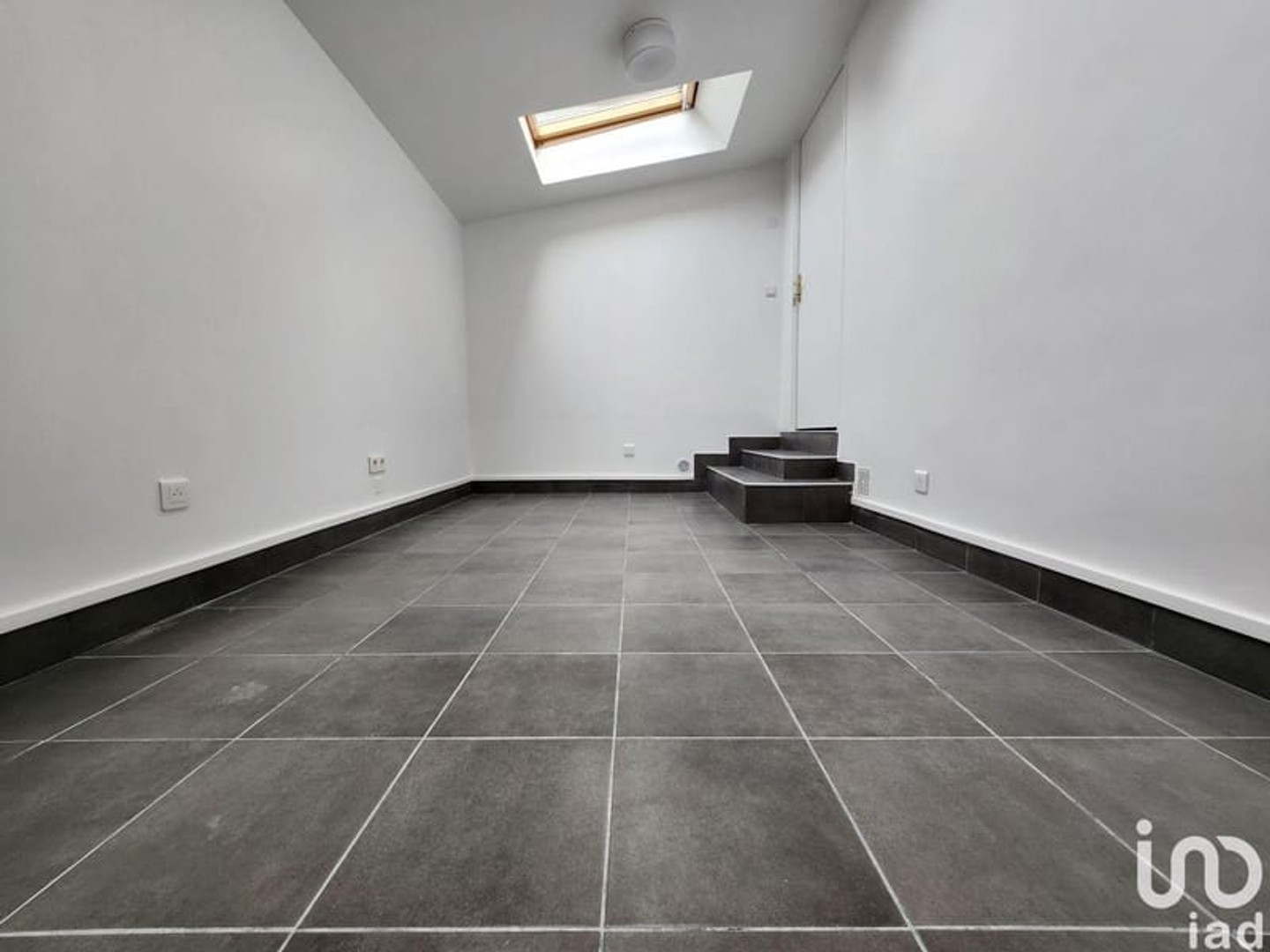 Magasin à vendre - 85m2 - Conflans-Sainte-H... (78700)