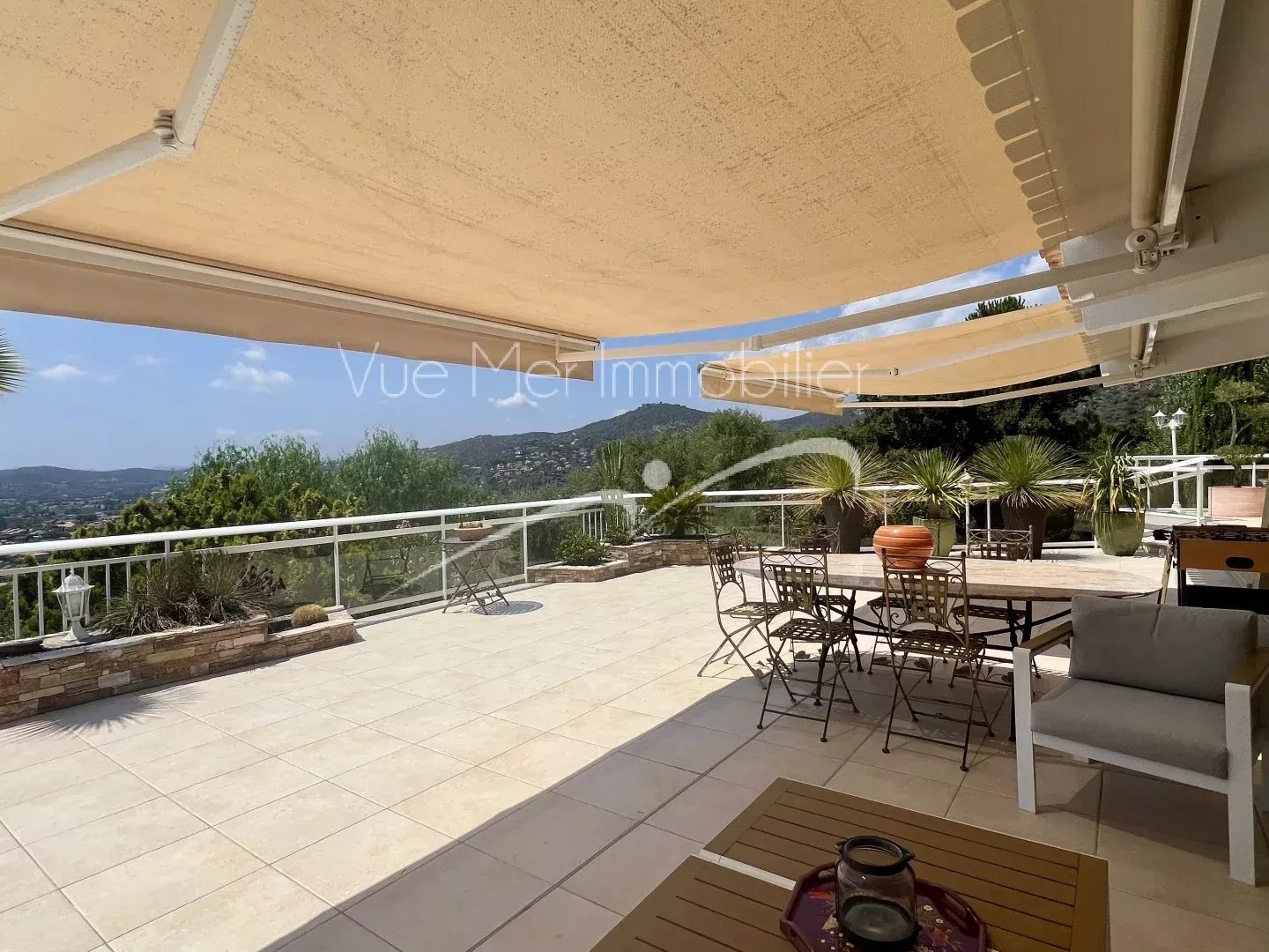 Maison à vendre - 5 pièces - 190m2 - Le Lavandou (83980)