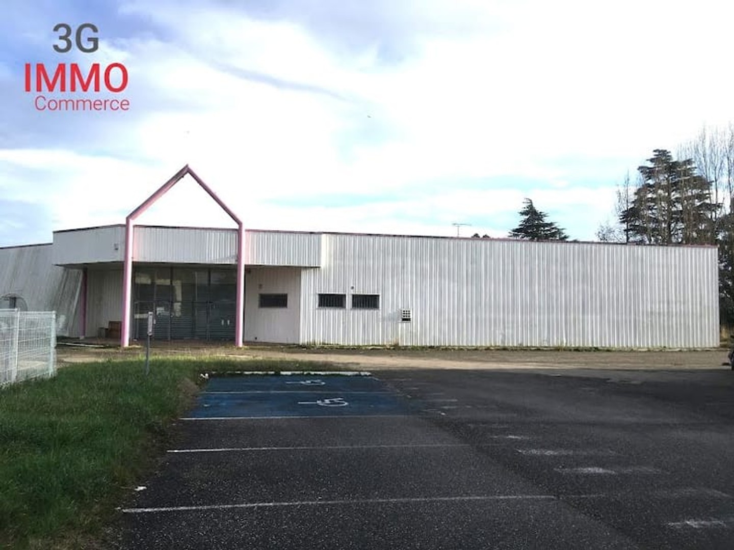 Parking/Garage/Box 3300 m²