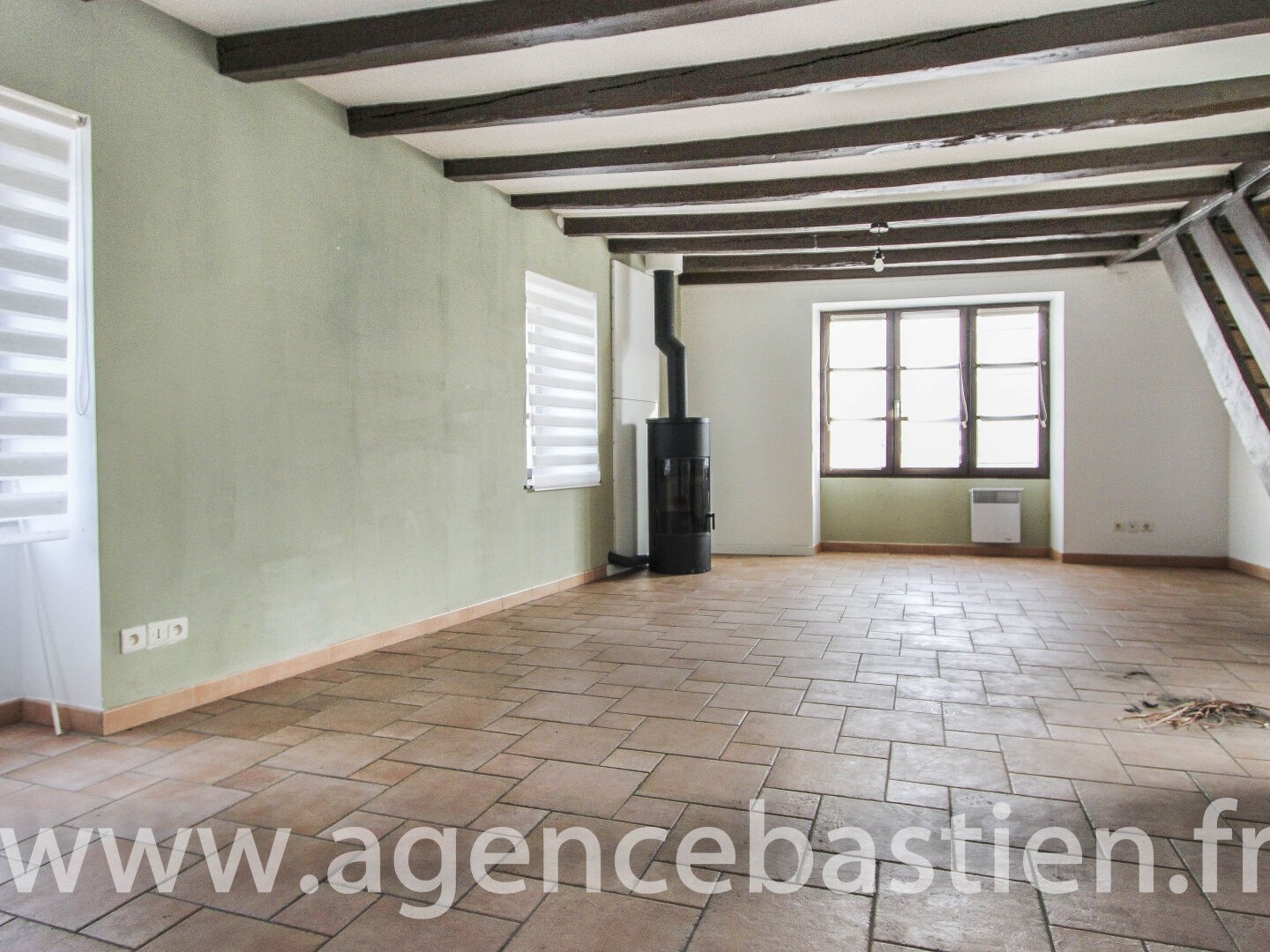 Immeuble à vendre - 7 pièces - 169m2 - Péron (01630)