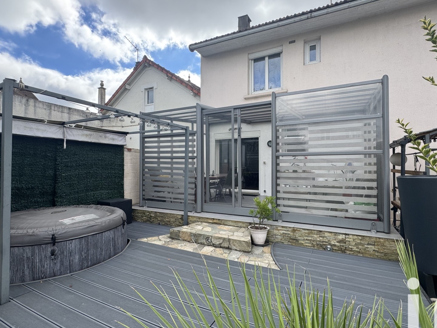 Maison à vendre - 6 pièces - 90m2 - Sainte-Geneviève-... (91700)