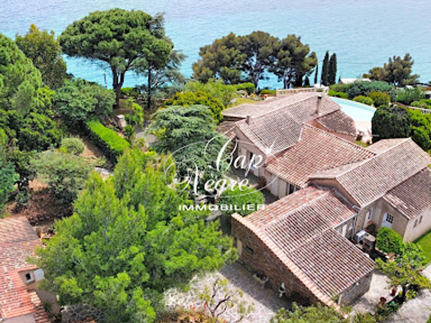 Maison à vendre - 9 pièces - 298m2 - Rayol-Canadel-Sur... (83820)