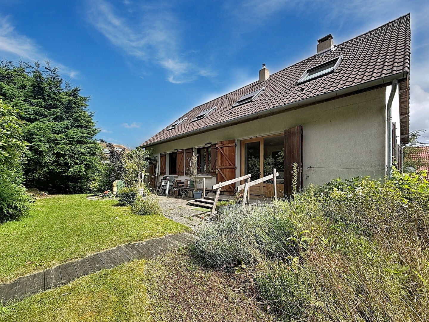 Maison à vendre - 7 pièces - 195m2 - Saint-Cyr-L'école (78210)